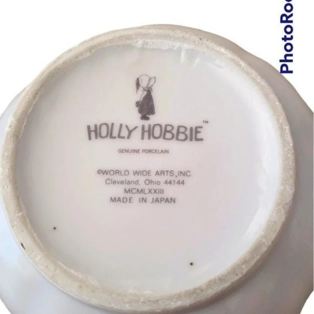 Vintage‎ Holly Hobbie Porcelain Pitcher 1973 Gold Trim Made in Japan White Blue
